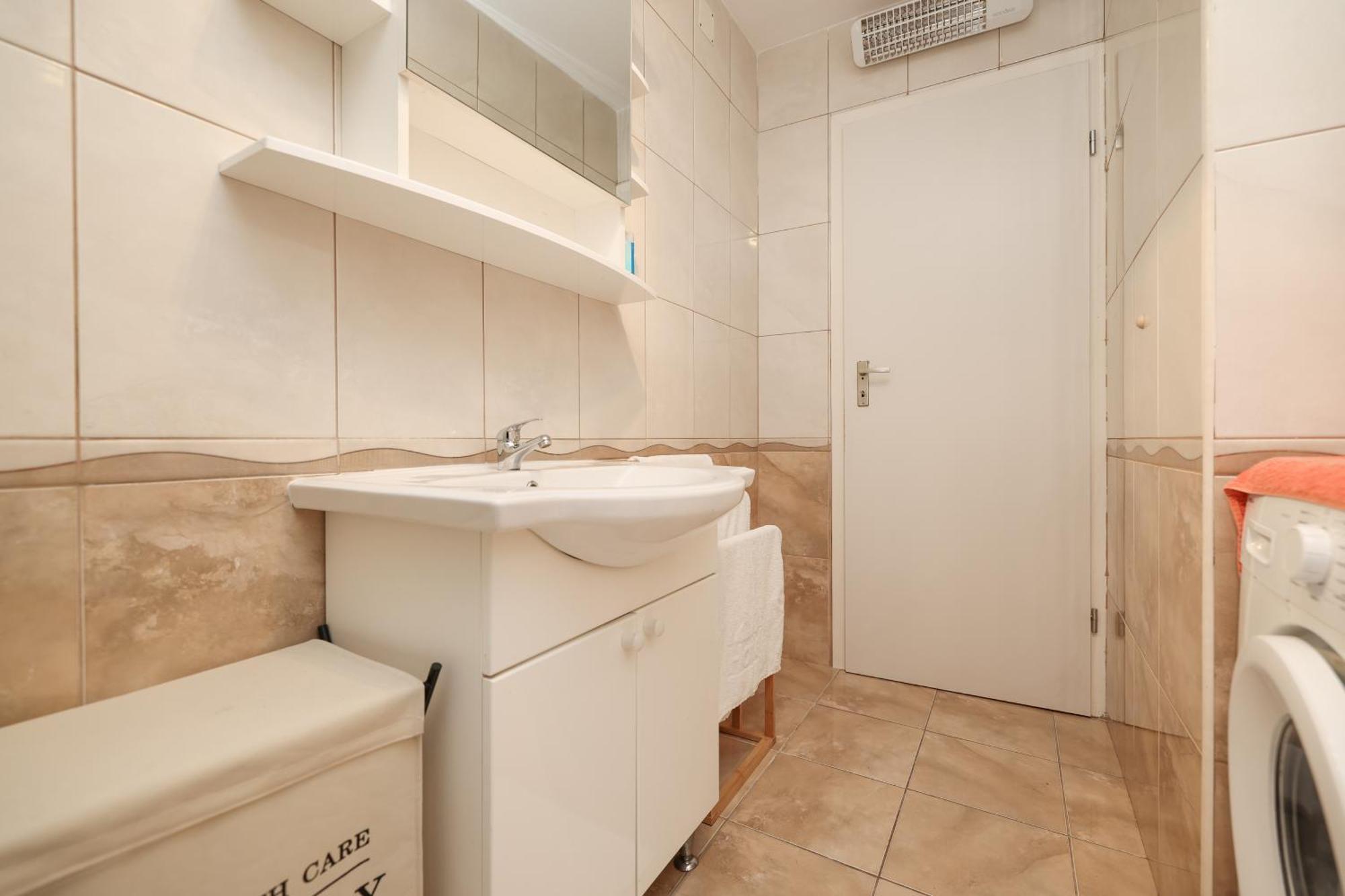 Viva - 2 Bedroom Apt In City Centar Zadar Bagian luar foto