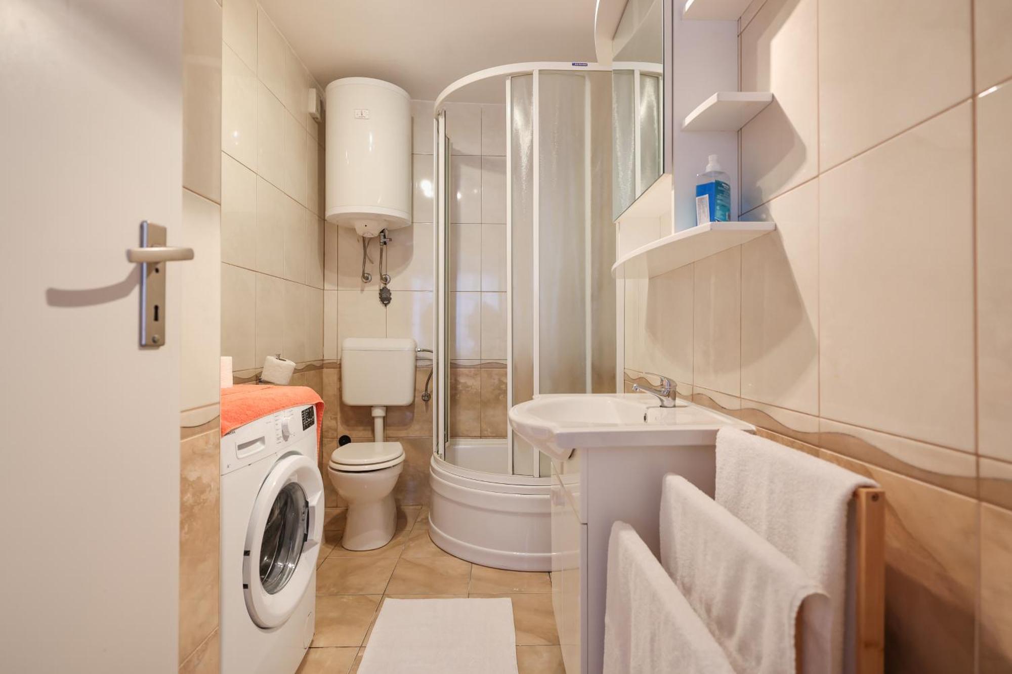 Viva - 2 Bedroom Apt In City Centar Zadar Bagian luar foto